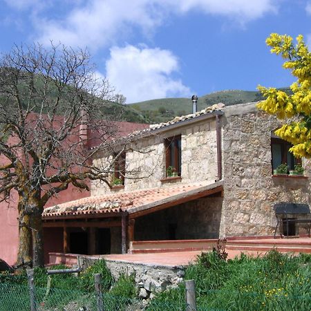 Agriturismo Gelso Castellana Sicula Eksteriør billede